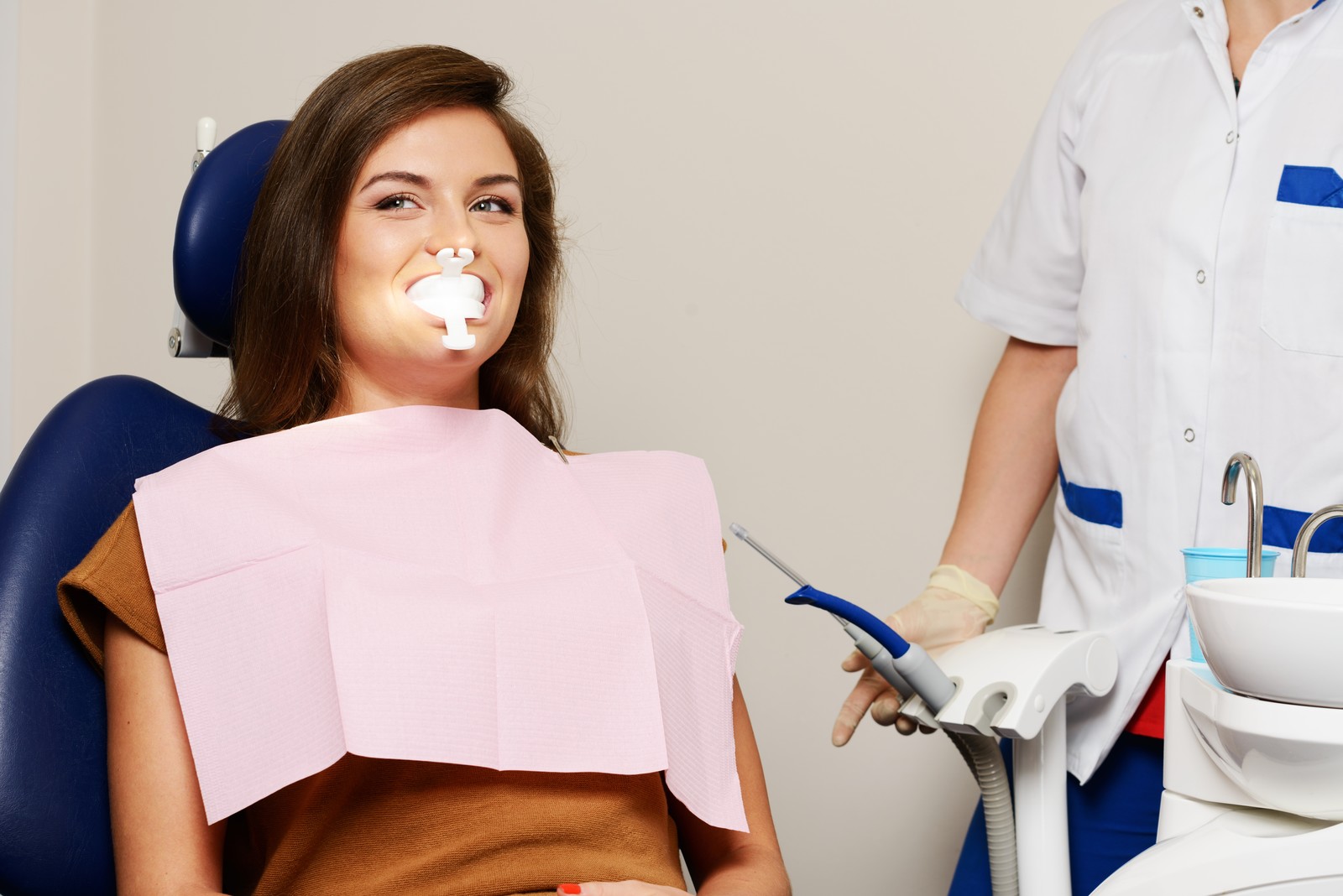 why to ask a dentist to whiten your teeth