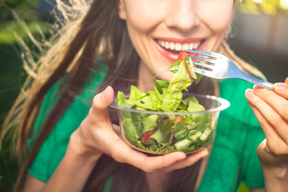 7 Foods That Naturally Brighten Your Smile
